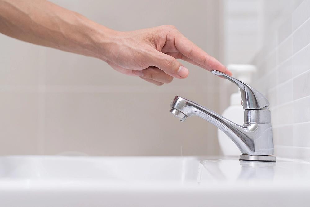 10 Cara Menghemat Air Agar Tidak Boros!